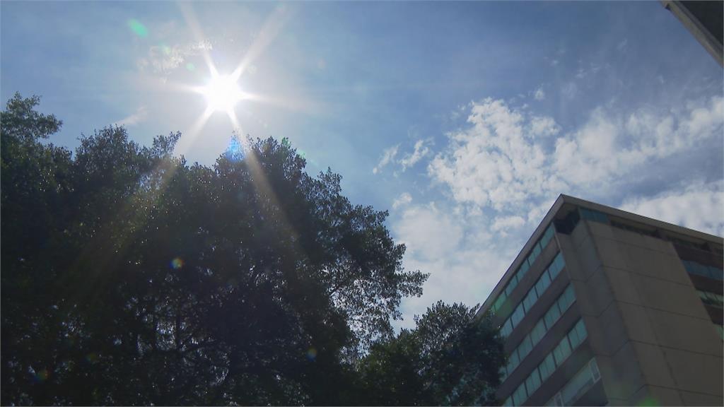夏天提前來了！今再飆30℃高溫「週四會更熱」專家曝：這天起變天炸雨