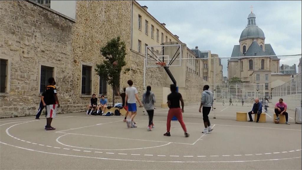 狀元文班亞馬驚艷NBA　鼓勵法國小朋友打籃球也能有出頭天