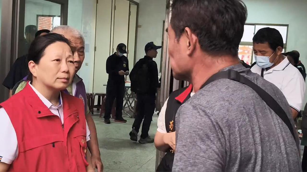 快新聞／徐榛蔚到殯儀館慰問　光復鄉災民怒嗆：沒人通知撤離