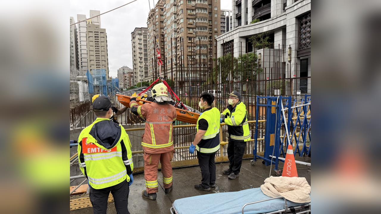 快新聞／捷運萬大線永和工地驚傳墜樓意外！2工人1.5米高處跌落送醫急救