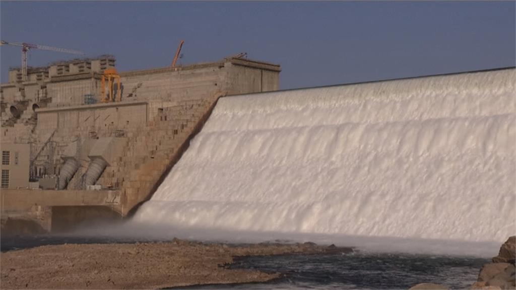 非洲最大水壩啟用發電　下游國憂恐無水可用