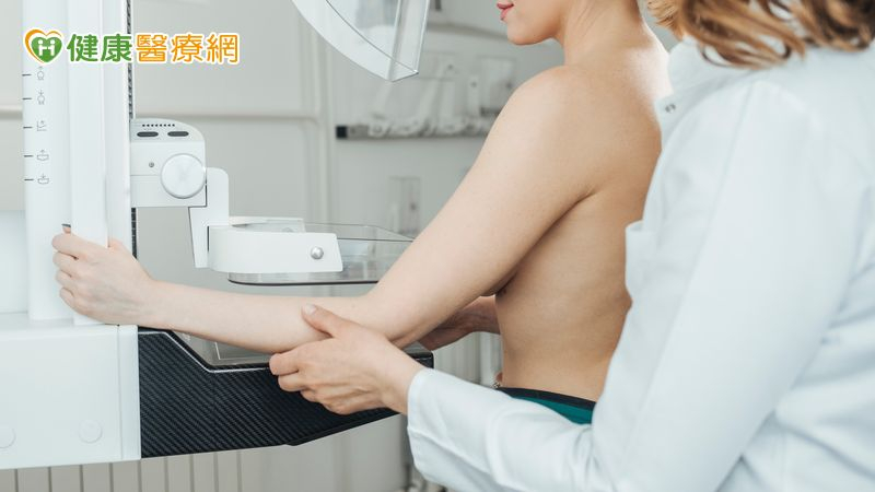 乳房腫塊拖3年不敢看醫生！61歲婦乳房巨瘤近15公分　確診乳癌險誤病情