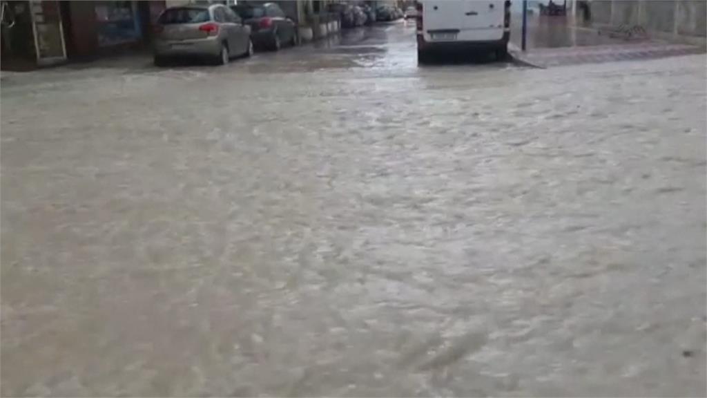 豪雨灌南歐！　西班牙學校預防性關閉　義大利至少15死