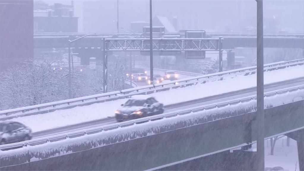 冬季風暴影響！紐約2天千起車禍、上千航班取消