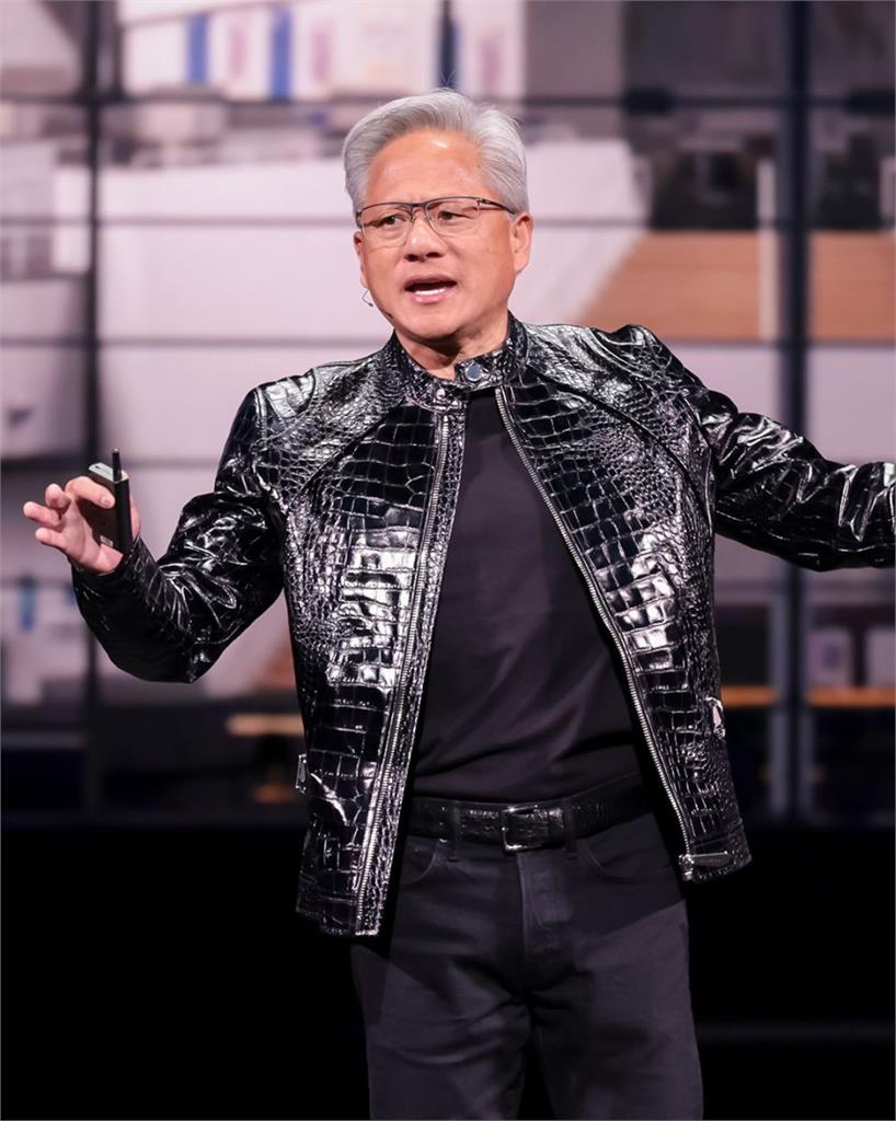 黃仁勳點名3種人最危險:沒有主見的人率先被AI淘汰