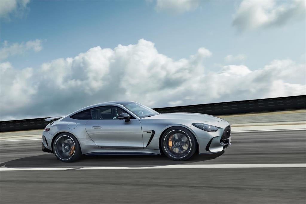 新世代Mercedes-AMG GT Coupe性能跑車全球首發！