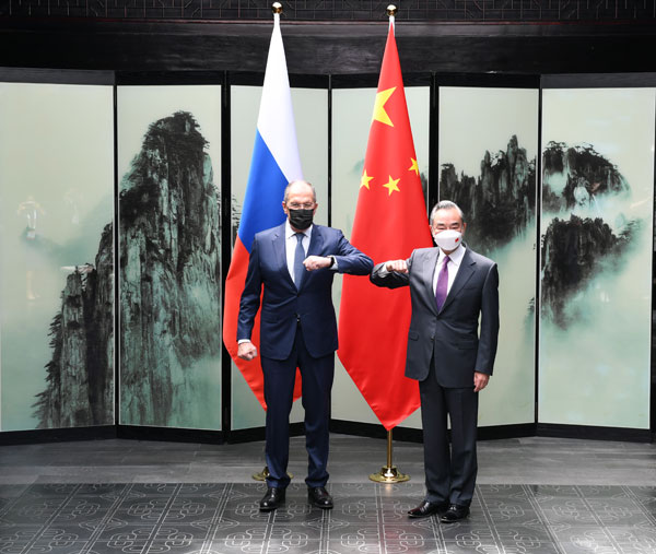 快新聞／中俄外長安徽會談　王毅稱：兩國發展雙邊關係將更堅定