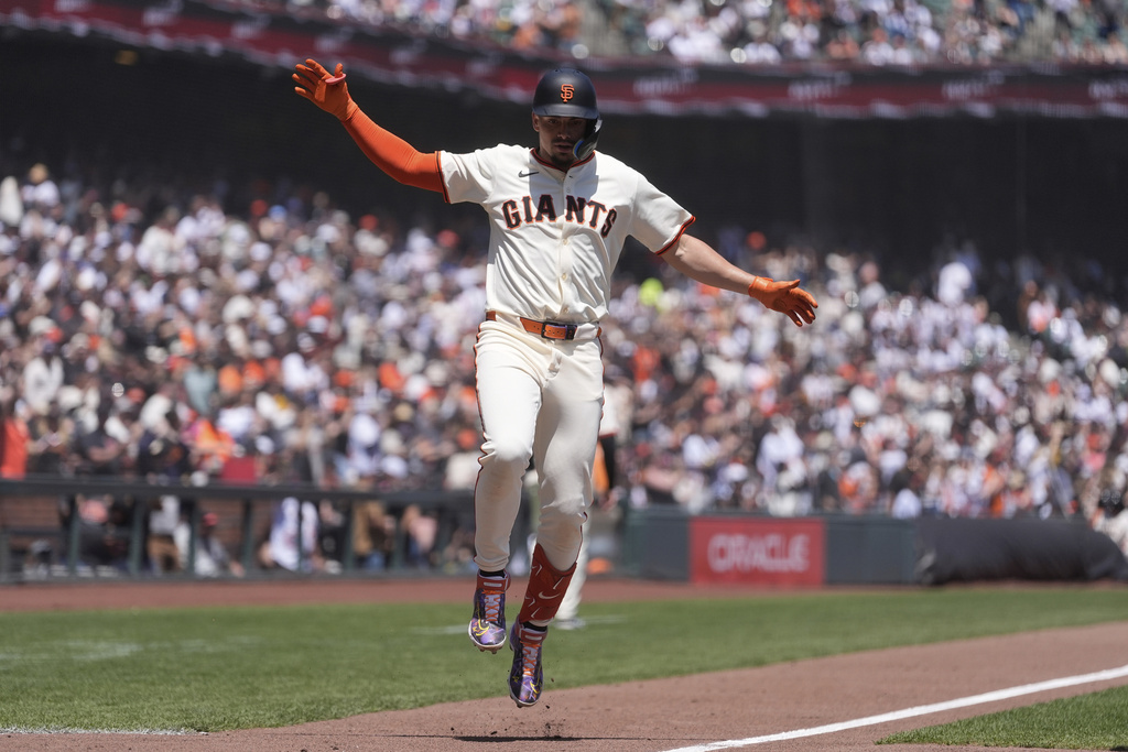 MLB(影)／巨人隊史最貴球星最近走出低潮　本季首度在主場開轟還雙響砲