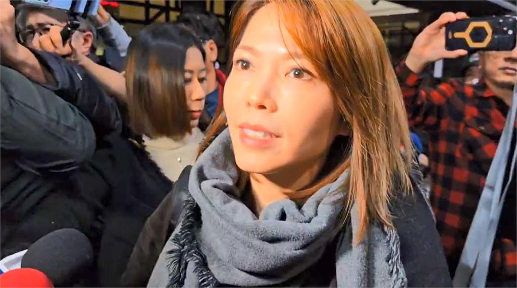 快新聞／接押庭交鋒！鄭深元露面喊血糖低要吃飯　陳智菡這樣回柯欲辭黨主席