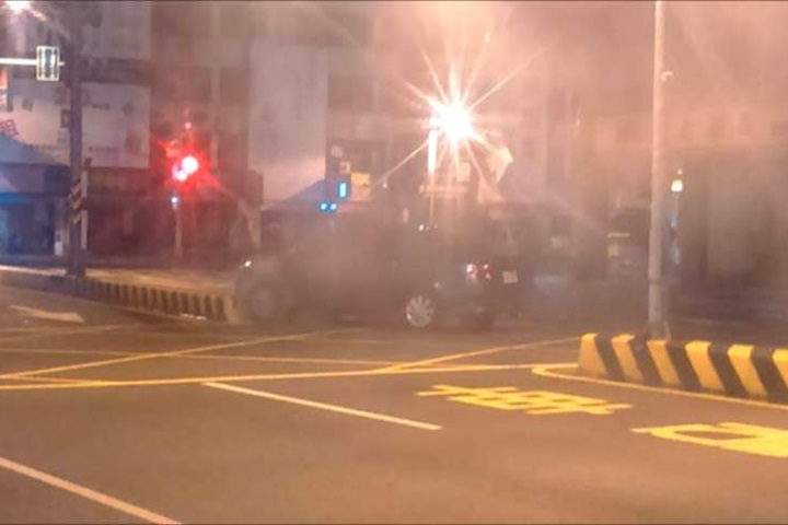 爛醉如泥開上路 男子酒測值1.83