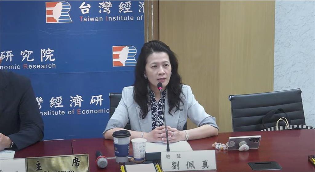 快新聞/房市冷冰冰!仲介交易量年減2到4成 多數營造業看壞景氣