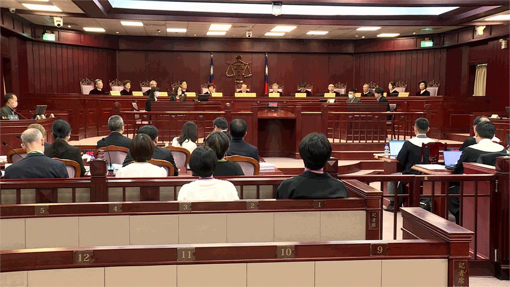 憲法訴訟法釋憲案　大法官過半數同意受理