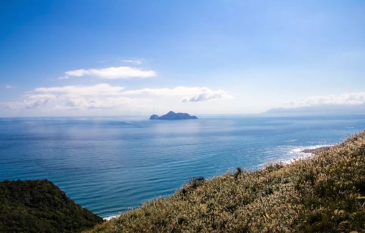  快新聞／中颱小犬進逼　龜山島今起至10/5預警性封島