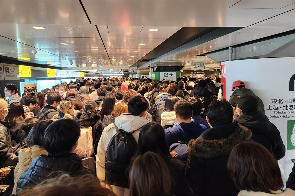 快新聞／赴日注意！9天新春連假尾聲「大雪攪局」　各地交通出現混亂