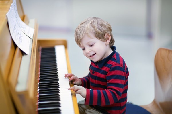 小時候學音樂，免擔心年老聽力會衰退！