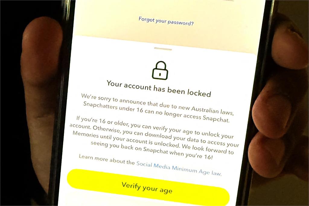 未成年人社群禁令效果不彰　澳洲總理矢言進一步強化法律規範