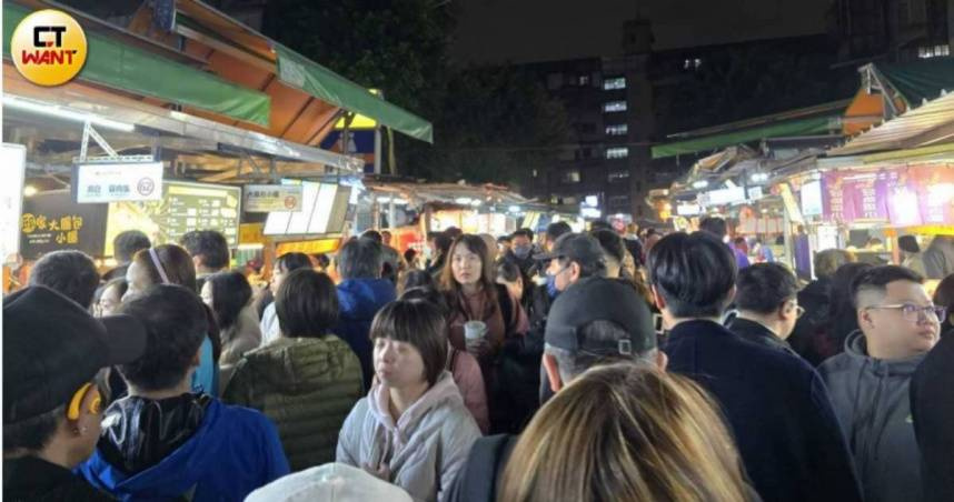 史上最短命夜市…才開1天就停業　公告曝光民眾看傻了