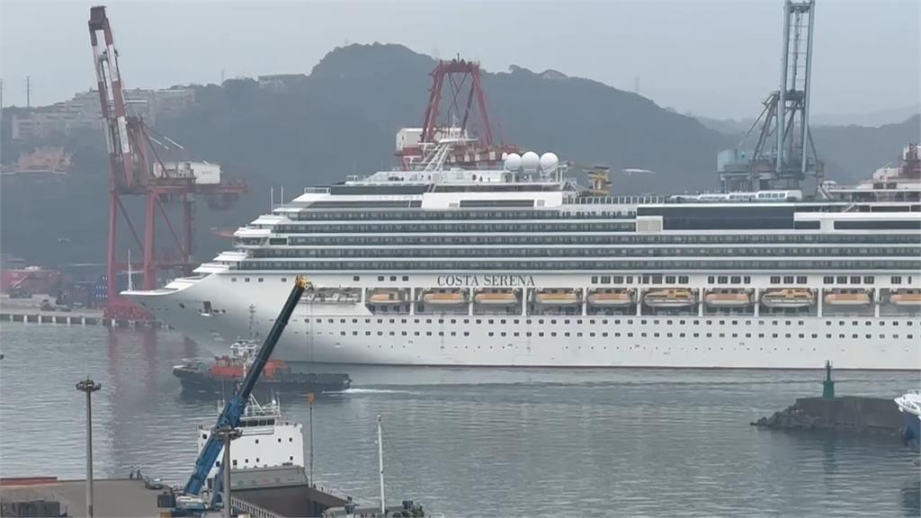 "歌詩達沙倫娜號"郵輪故障滯留那霸 旅客組自救會抗議