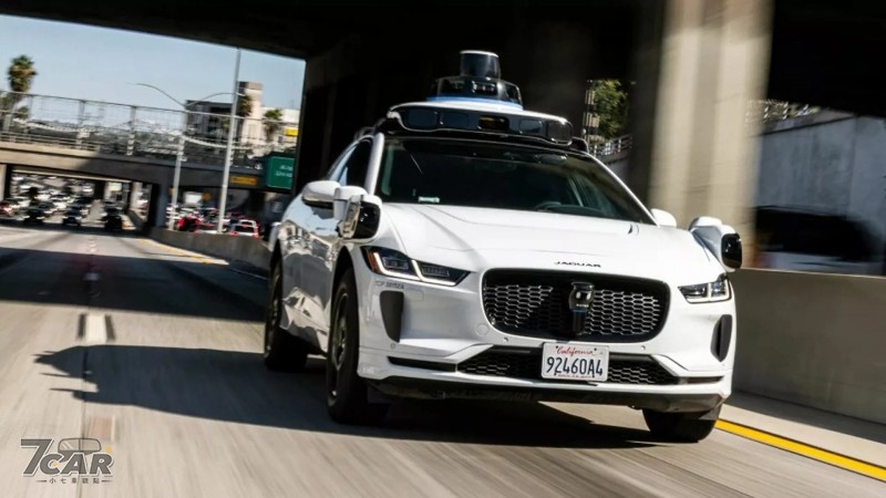 自駕時代再跨新里程，Waymo 自駕計程車開放高速公路行駛