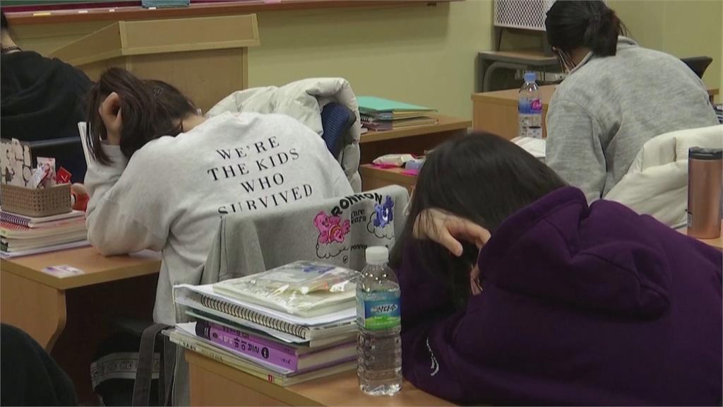 南韓大學入學考爆提早收卷　39考生怒提告求償2千萬韓元