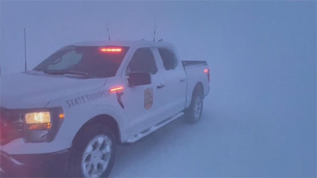 美國冰火五重天！大雪.野火齊發！　中西部暴風雪釀7死　德州野火肆虐