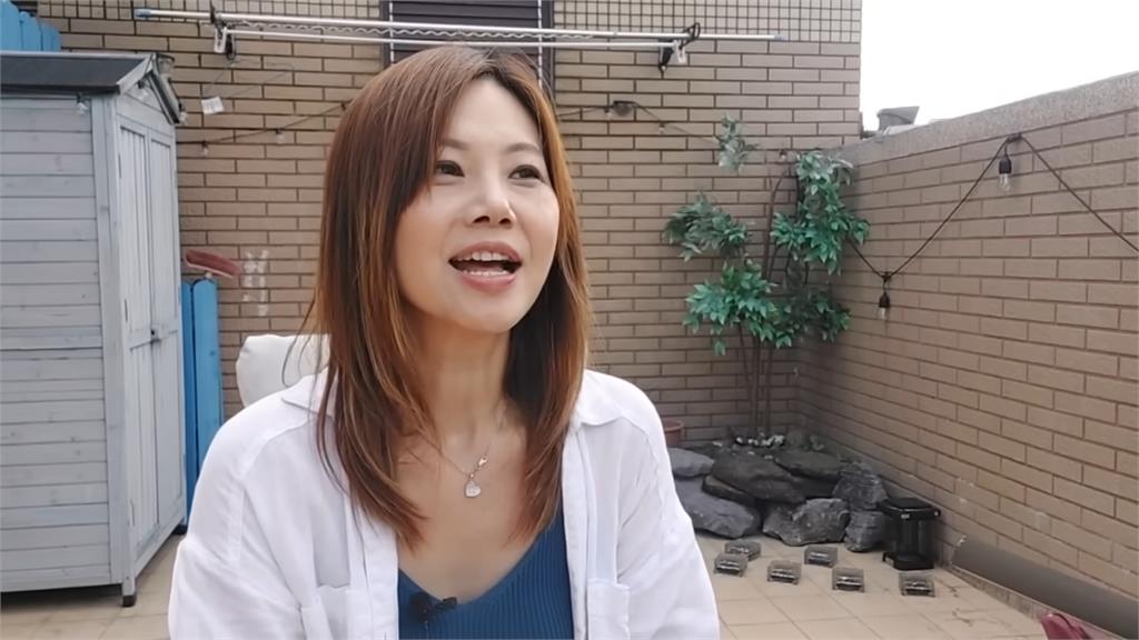 終於等到這一天！港女移民成功超開心　「拿到身分證」嗨喊：是台灣人了