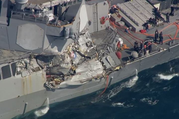美軍神盾驅逐艦與菲貨櫃輪相撞 7水兵身亡