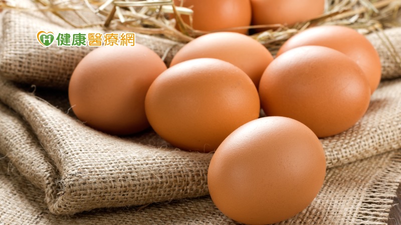 新鮮雞蛋怎麼挑選？　營養師點出選購關鍵