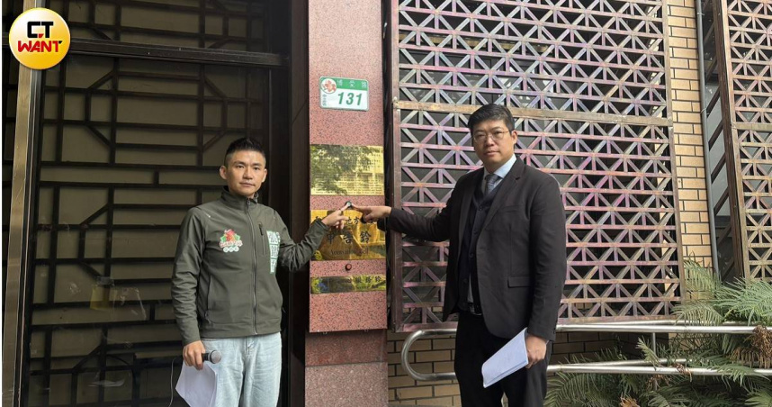 黃國昌被爆偷渡軍事機密資料！辯稱不小心也沒用　今遭按鈴告發