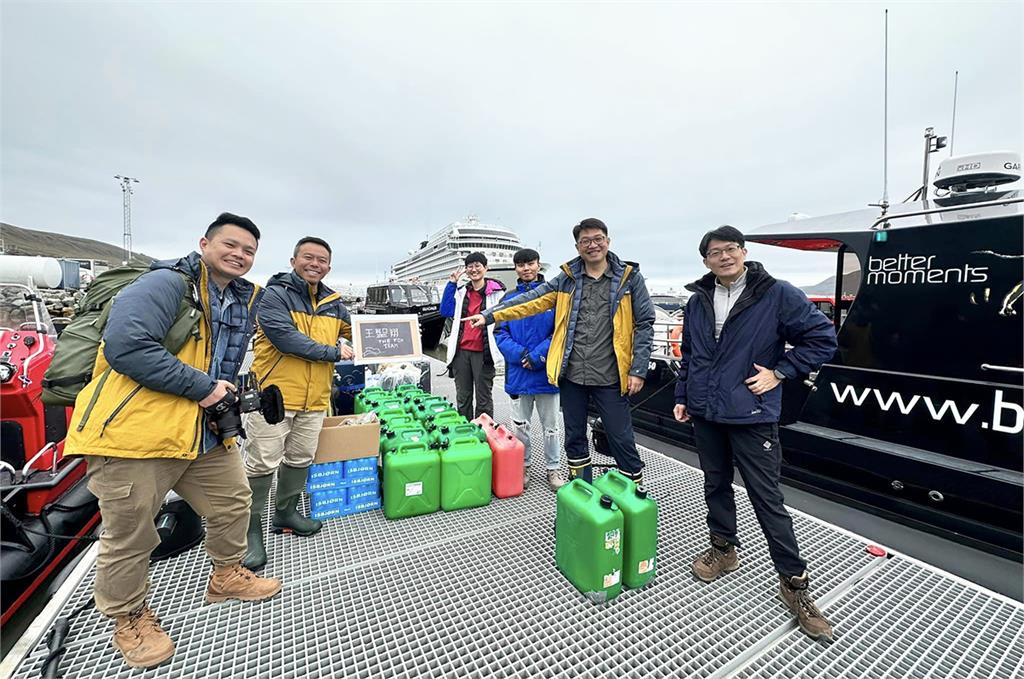 忍極地酷寒挑戰　中央大學北極探索隊展研究成果