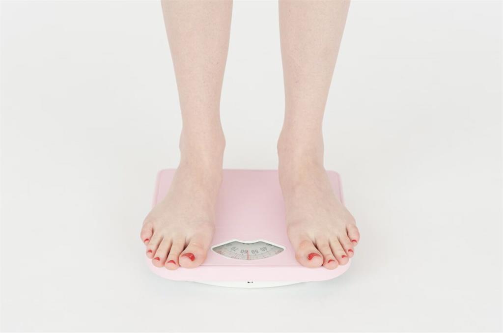 連假暴吃「人圓了」想快速補救? 營養師揭二招比瘦瘦針有用