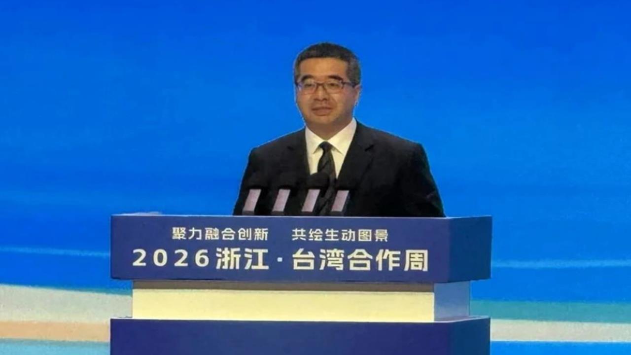 才被爆台商捧錢照　蕭旭岑赴中喊：台灣人也是中國人