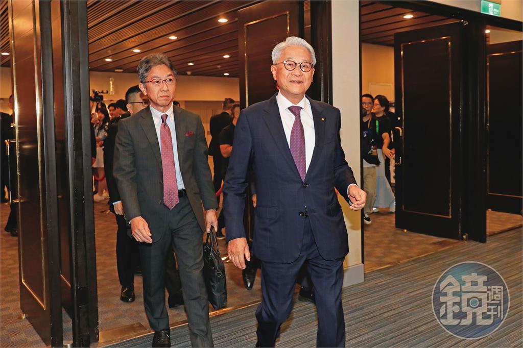 【新新併再卡關】新光銀員工安置沒搞定　吳東亮延遲送件新新併內幕
