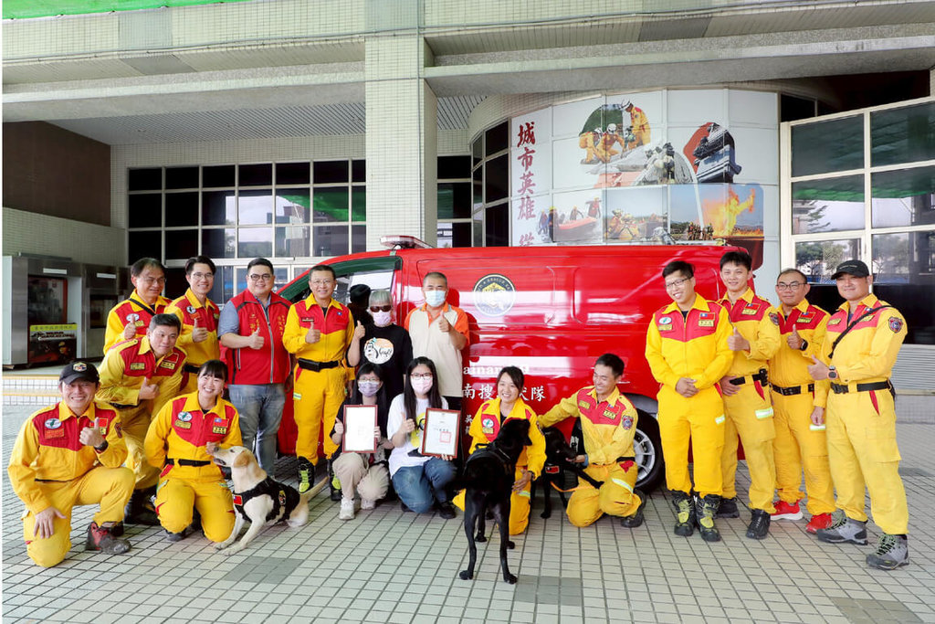 台南獲贈搜救犬運輸車　提供五星級車宿品質