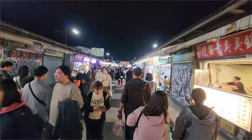 八炯影片中「挺罷」被查水表？　東大門烤玉米店月底熄燈
