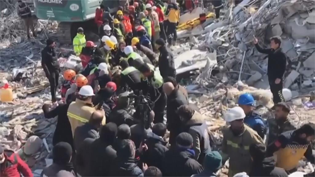 死亡人數超越日本311大地震　土耳其心痛畫面不斷...仍有多人奇蹟生還
