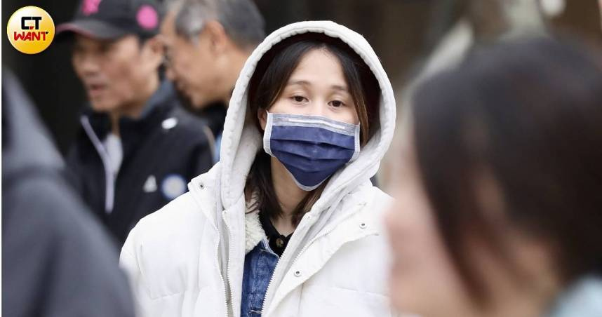 今晨出現5.5度低溫「15縣市低溫特報」！明起連6日炎熱　月底還會冷一波