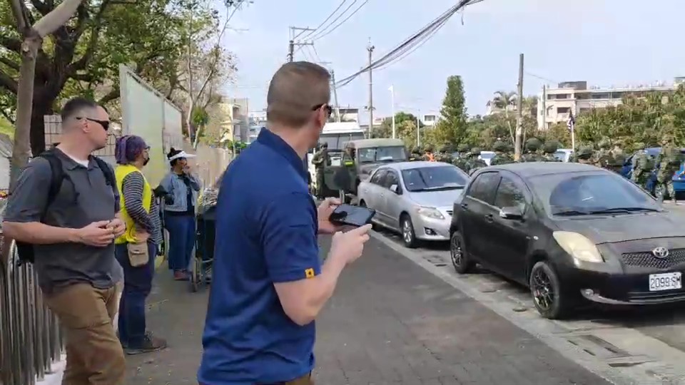 快新聞／陸軍新制<em>教召</em>戰術行軍　赫見美軍陪同拍照紀錄