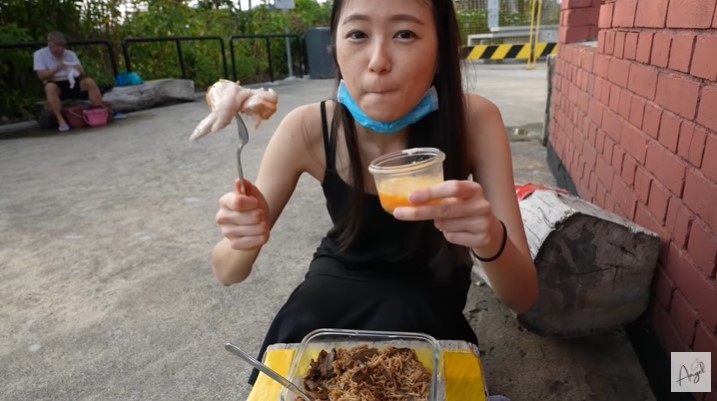 快新聞／扯！台灣網紅在星國「溫泉公園煮雞翅」　當地人批：這種作法很噁心