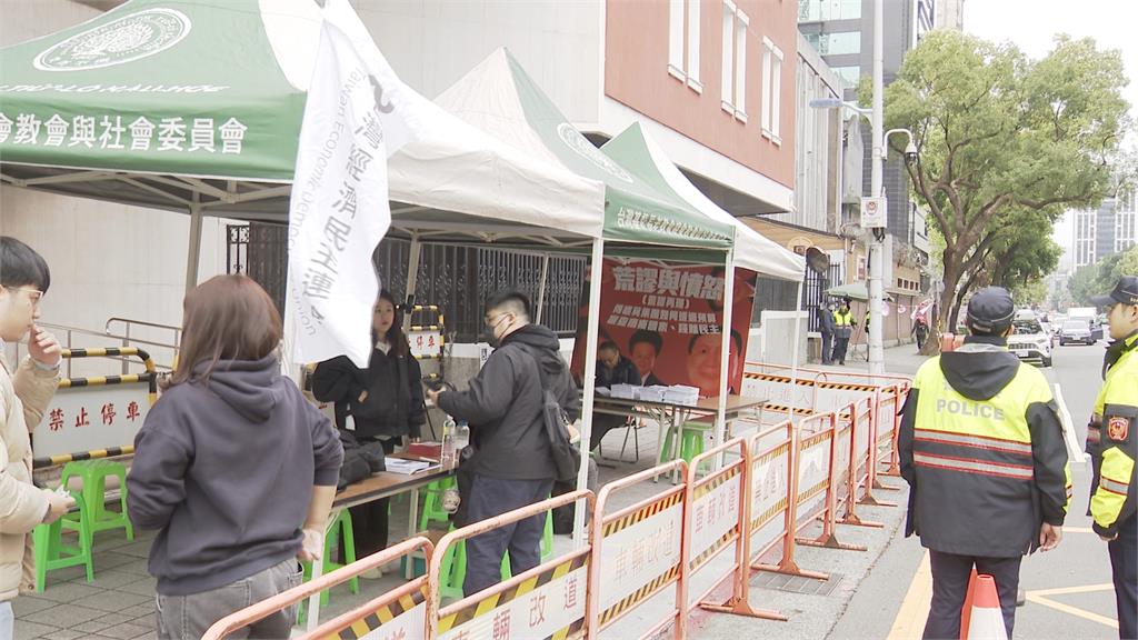 轟「傅崐萁們」亂刪總預算 民團2天接力朗讀提案表憤怒