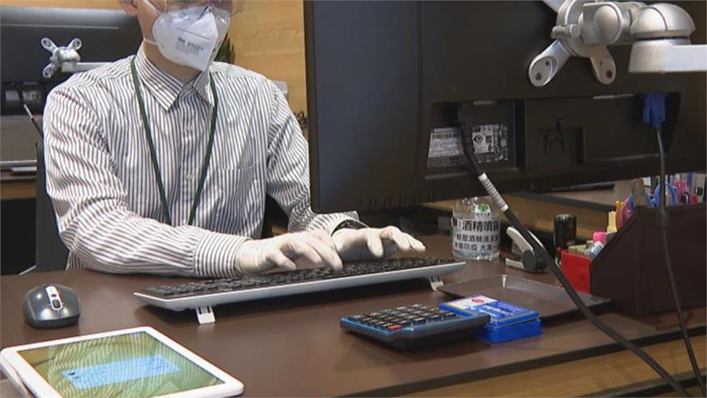 最猛鐵飯碗「月薪7萬、事假全薪」福利超爽！30年老員工認了：不想退休