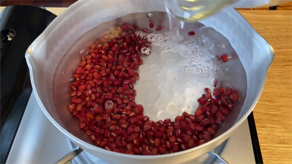 紅豆水、薏仁水食譜作法 自己煮神仙水夏天更清涼