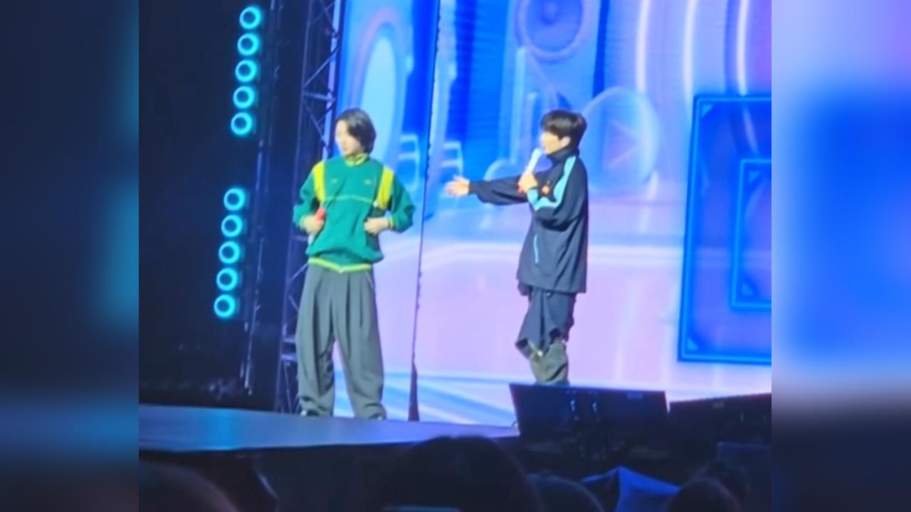 接地氣!Super Junior利特、希澈 穿「高中校服」現身