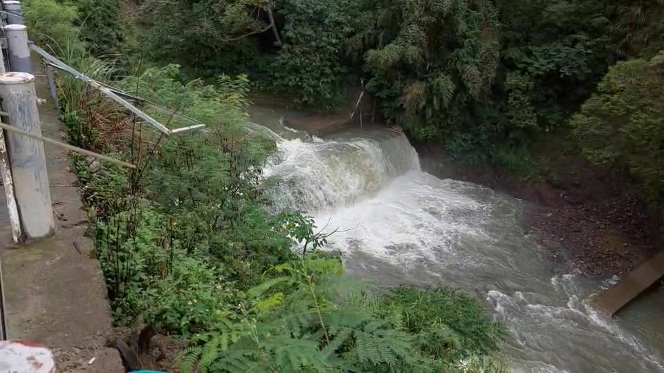 快新聞／梅花颱風外圍環流狂下暴雨　桃園復興區「這3里」下午3時起停班