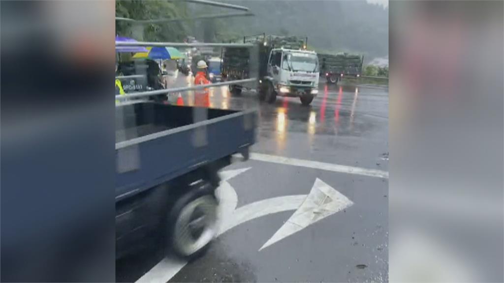 台7線坍方！明池山莊302人受困　只能用「這方法」運送物資