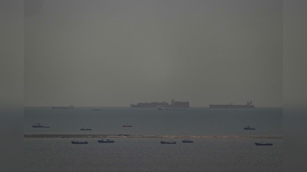 中國貨輪被擋在荷莫茲海峽⋯外媒驚呼:不尋常!國際原油價漲破110美元