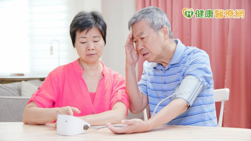 血壓高再吃藥就好?醫示警:當心反傷血管 控血壓別只執著數字!