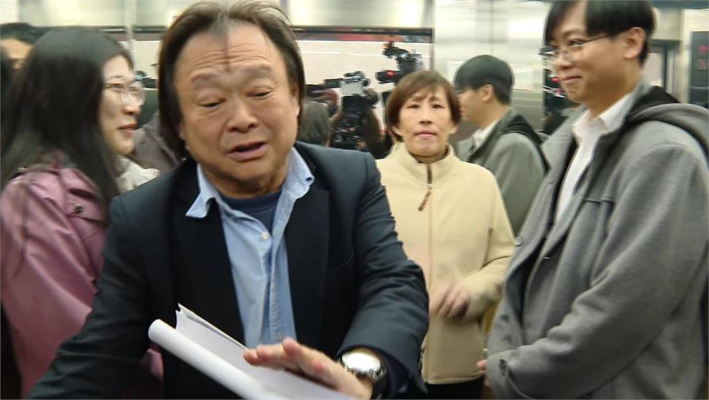 快新聞／藍青年軍要罷免王世堅！黨主委當面喊「不要動他」　王世堅反應曝