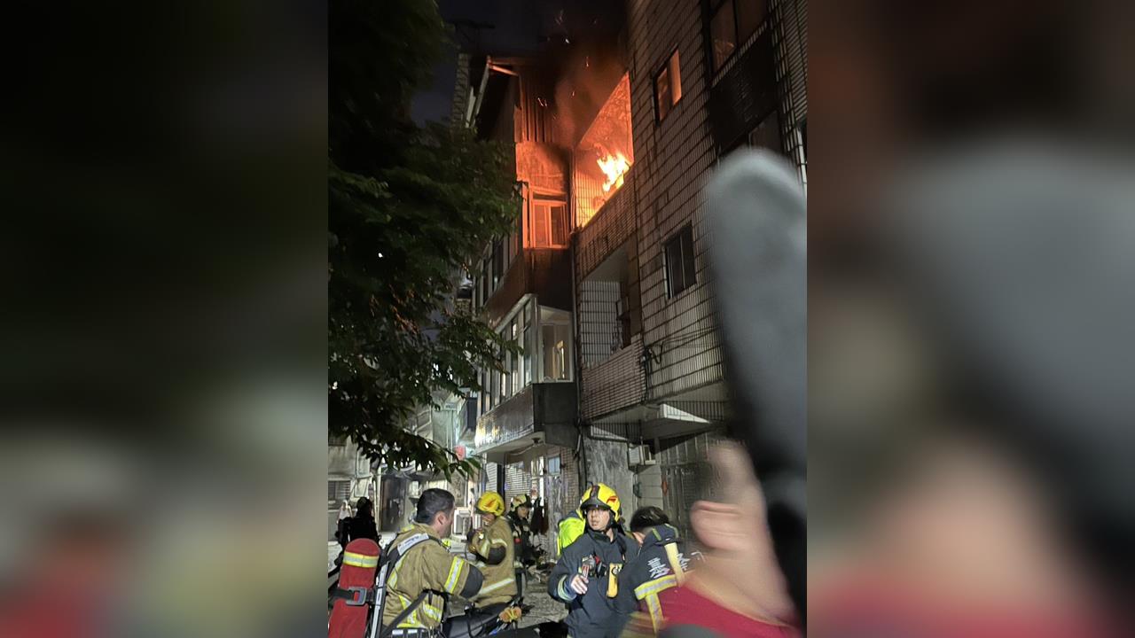快新聞／基隆大樓暗夜竄火！60歲屋主受困　搶救後仍宣告不治