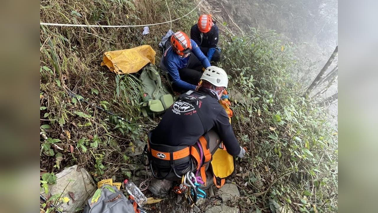 快新聞／資深高山協作員失足墜谷亡　屏東消防局哀悼：任務結束了